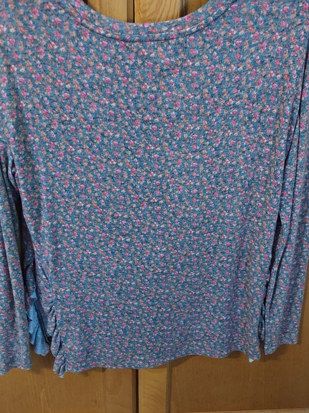Lauren Conrad Floral LS with Side Ruffle - Picture 4 of 4